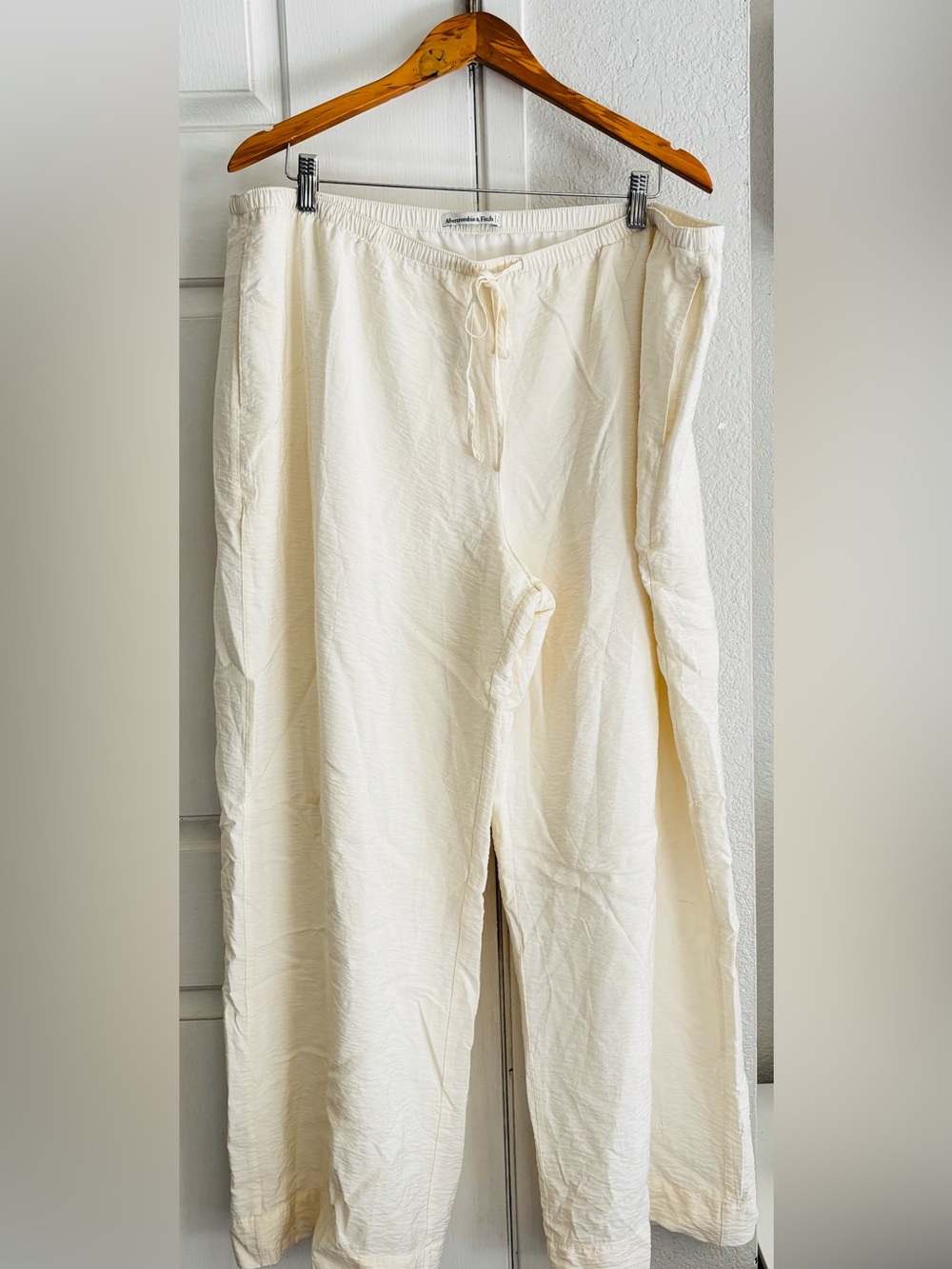 Abercrombie & Fitch Wide Leg Drawstring Pants in Cream